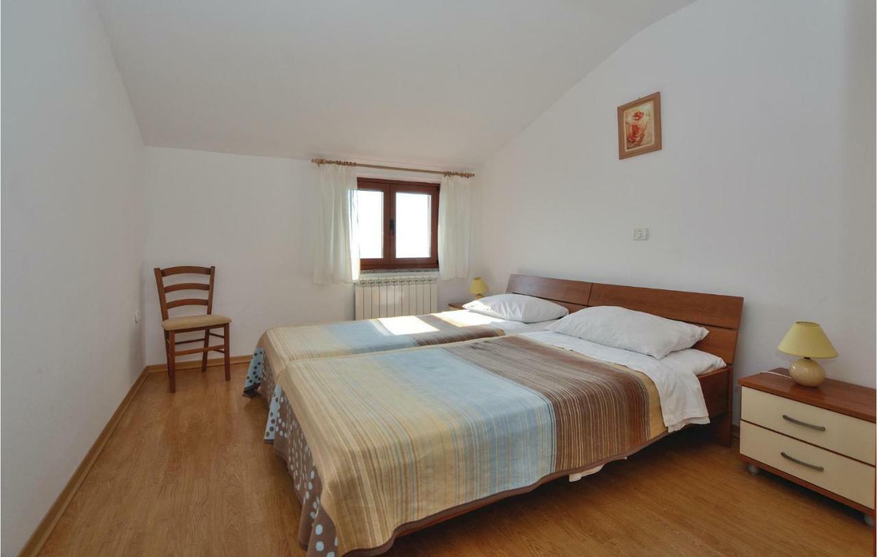 2 Bedroom Amazing Apartment In Portorož Buitenkant foto